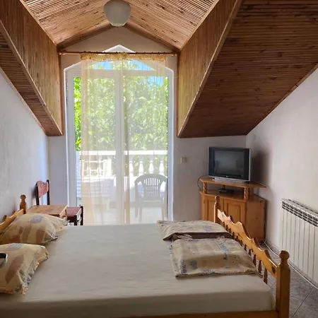 Къща За Гости ,,Хоризонт “ Gasthof Sinemoretz